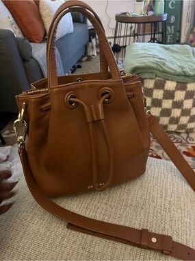 Cole Haan leather bucket Bag like new